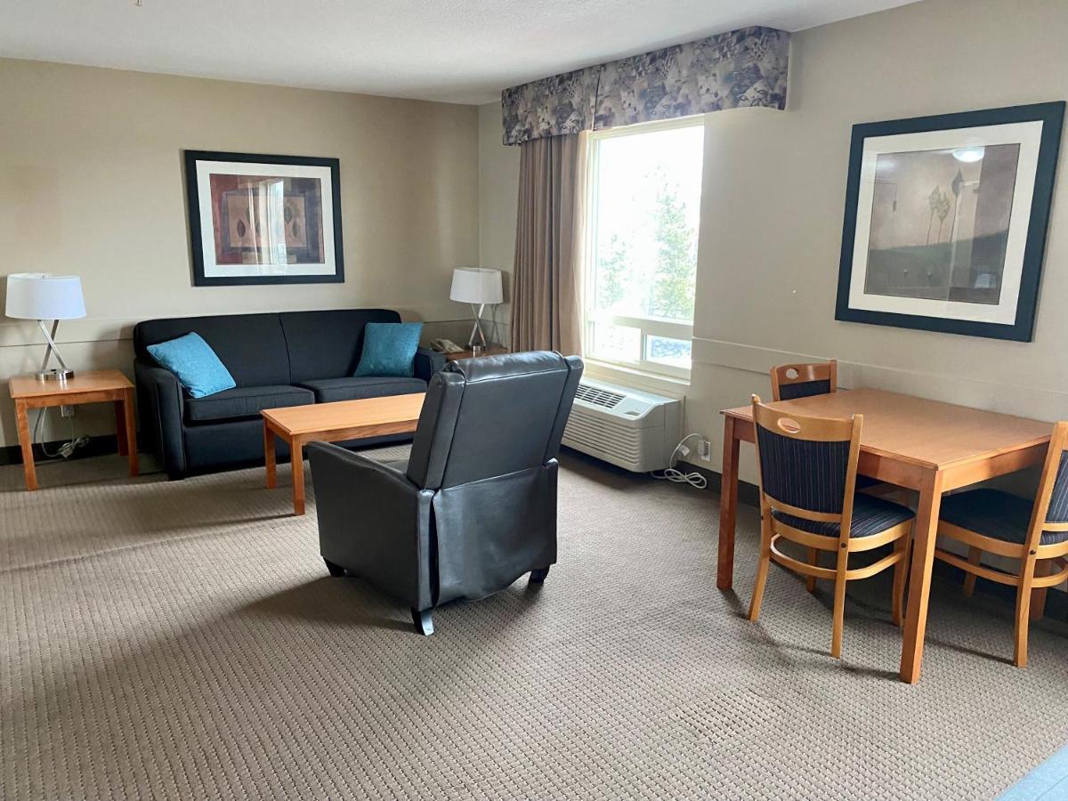 Отель Super 8 By Wyndham Edmonton South Экстерьер фото