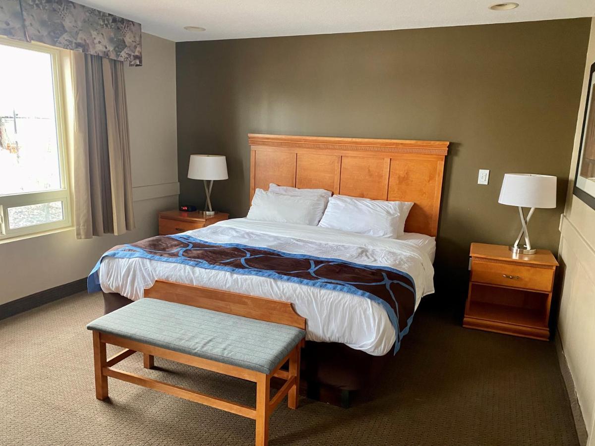 Отель Super 8 By Wyndham Edmonton South Экстерьер фото