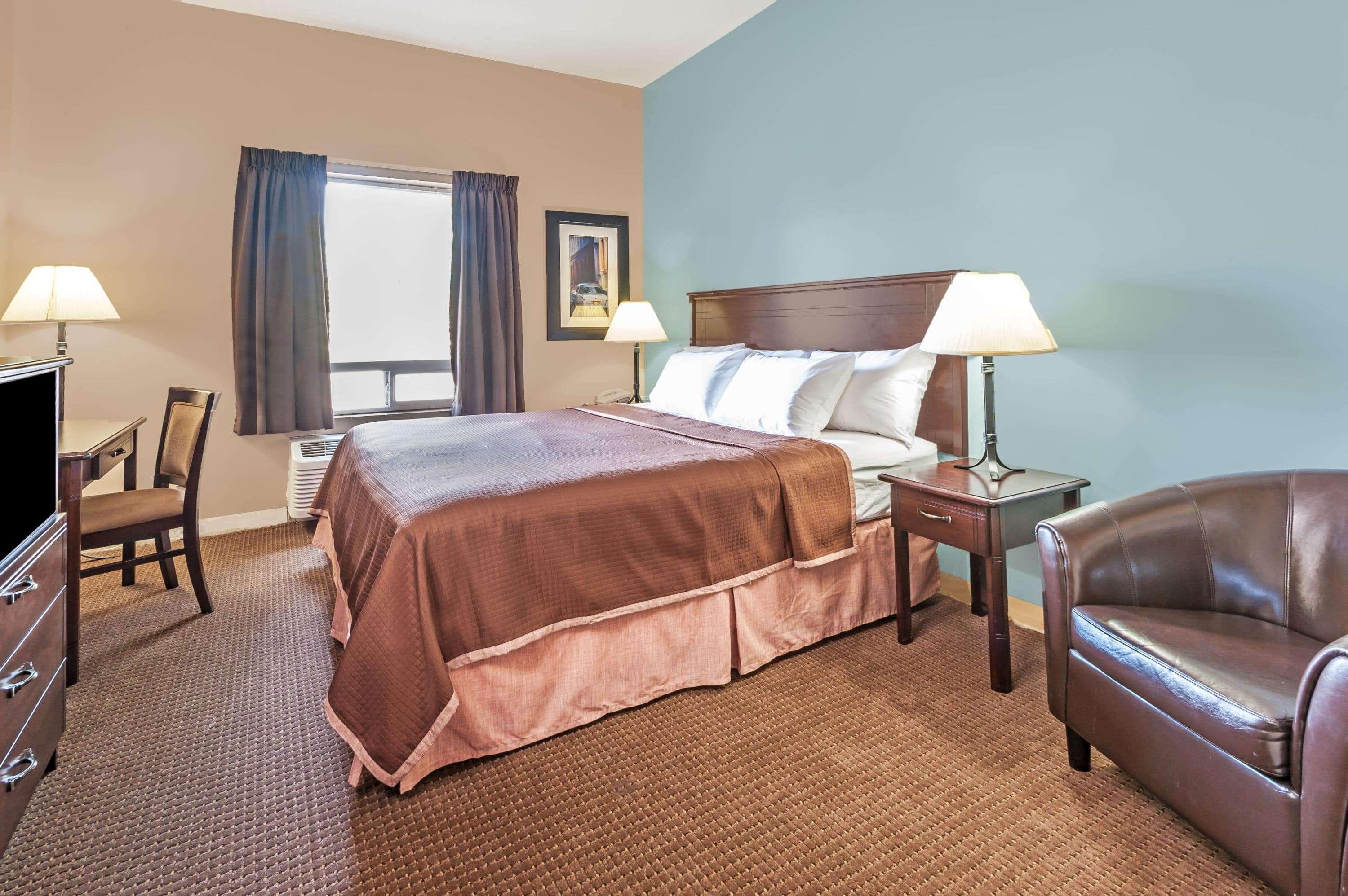 Отель Super 8 By Wyndham Edmonton South Экстерьер фото